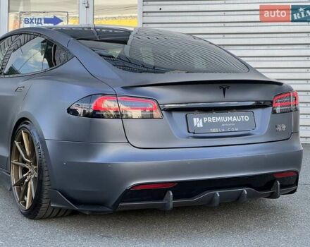 Серый Тесла Модель С, объемом двигателя 0 л и пробегом 24 тыс. км за 92000 $, фото 11 на Automoto.ua