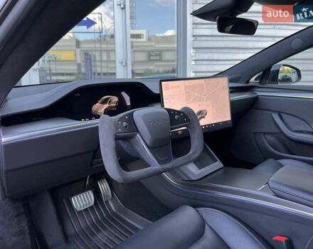 Серый Тесла Модель С, объемом двигателя 0 л и пробегом 24 тыс. км за 92000 $, фото 19 на Automoto.ua