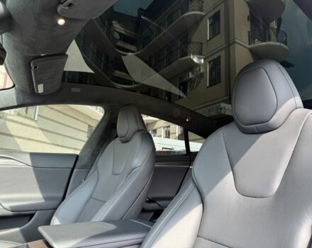 Серый Тесла Модель С, объемом двигателя 0 л и пробегом 74 тыс. км за 39900 $, фото 12 на Automoto.ua