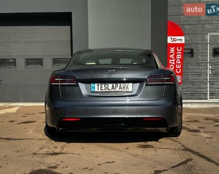 Серый Тесла Модель С, объемом двигателя 0 л и пробегом 21 тыс. км за 42499 $, фото 7 на Automoto.ua