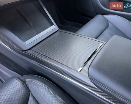 Серый Тесла Модель С, объемом двигателя 0 л и пробегом 24 тыс. км за 92000 $, фото 20 на Automoto.ua