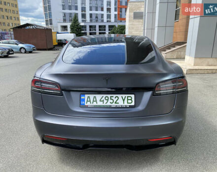 Серый Тесла Модель С, объемом двигателя 0 л и пробегом 77 тыс. км за 39900 $, фото 7 на Automoto.ua