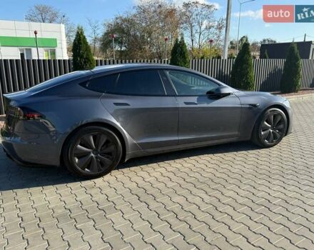 Серый Тесла Модель С, объемом двигателя 0 л и пробегом 48 тыс. км за 42900 $, фото 4 на Automoto.ua