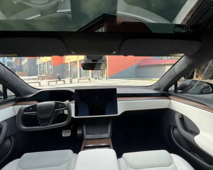 Сірий Тесла Модель С, об'ємом двигуна 0 л та пробігом 7 тис. км за 77777 $, фото 28 на Automoto.ua