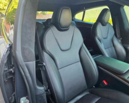 Серый Тесла Модель С, объемом двигателя 0 л и пробегом 24 тыс. км за 23000 $, фото 9 на Automoto.ua