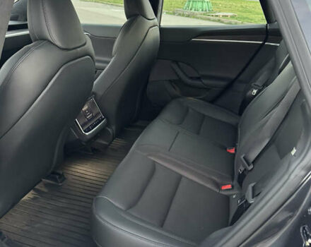 Серый Тесла Модель С, объемом двигателя 0 л и пробегом 5 тыс. км за 44000 $, фото 12 на Automoto.ua