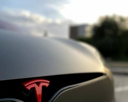 Серый Тесла Модель С, объемом двигателя 0 л и пробегом 9 тыс. км за 69500 $, фото 2 на Automoto.ua