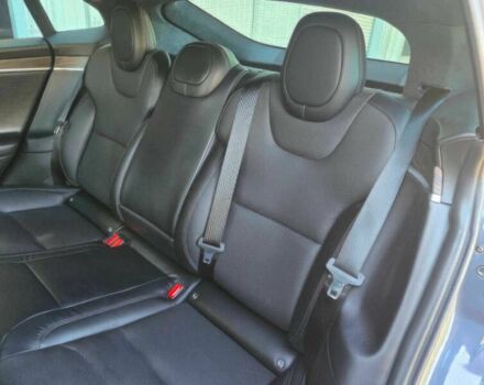 Серый Тесла Модель С, объемом двигателя 0 л и пробегом 24 тыс. км за 23000 $, фото 11 на Automoto.ua