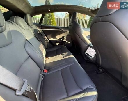 Серый Тесла Модель С, объемом двигателя 0 л и пробегом 48 тыс. км за 42900 $, фото 18 на Automoto.ua