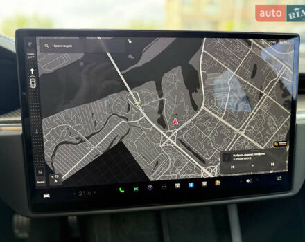 Серый Тесла Модель С, объемом двигателя 0 л и пробегом 12 тыс. км за 57770 $, фото 4 на Automoto.ua