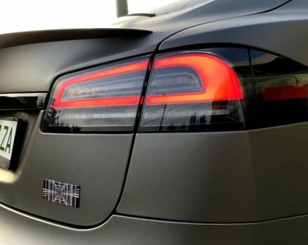 Серый Тесла Модель С, объемом двигателя 0 л и пробегом 9 тыс. км за 69500 $, фото 1 на Automoto.ua