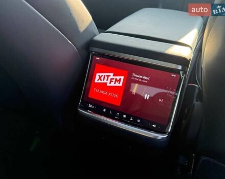 Серый Тесла Модель С, объемом двигателя 0 л и пробегом 48 тыс. км за 42900 $, фото 16 на Automoto.ua