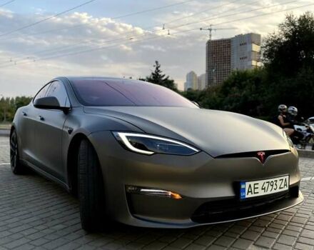 Серый Тесла Модель С, объемом двигателя 0 л и пробегом 9 тыс. км за 69500 $, фото 4 на Automoto.ua