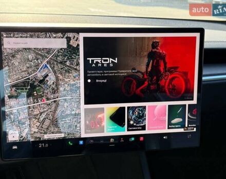 Серый Тесла Модель С, объемом двигателя 0 л и пробегом 48 тыс. км за 42900 $, фото 11 на Automoto.ua