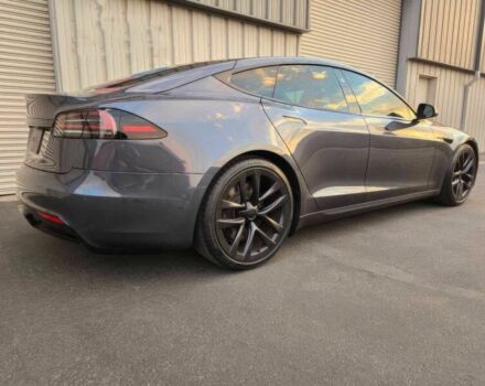 Серый Тесла Модель С, объемом двигателя 0 л и пробегом 24 тыс. км за 23000 $, фото 7 на Automoto.ua