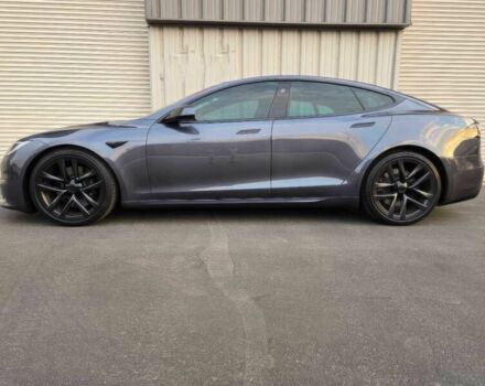 Серый Тесла Модель С, объемом двигателя 0 л и пробегом 24 тыс. км за 23000 $, фото 4 на Automoto.ua