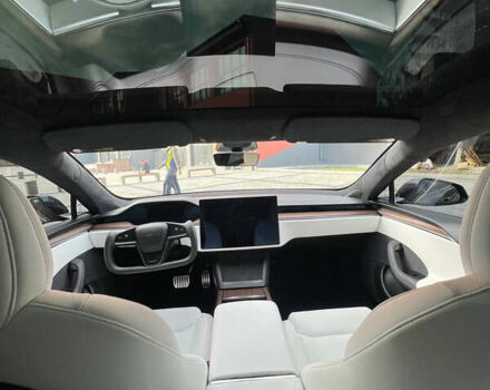 Сірий Тесла Модель С, об'ємом двигуна 0 л та пробігом 7 тис. км за 77777 $, фото 27 на Automoto.ua