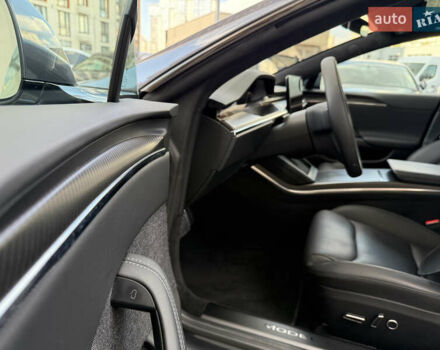 Серый Тесла Модель С, объемом двигателя 0 л и пробегом 12 тыс. км за 57770 $, фото 7 на Automoto.ua