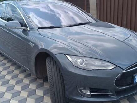 Тесла Модель С 2013 в Подольск (Котовск) на Automoto.ua Серый Тесла Модель С, объемом двигателя 0 л и пробегом 150 тыс. км за 12999 $, фото 1 на Automoto.ua