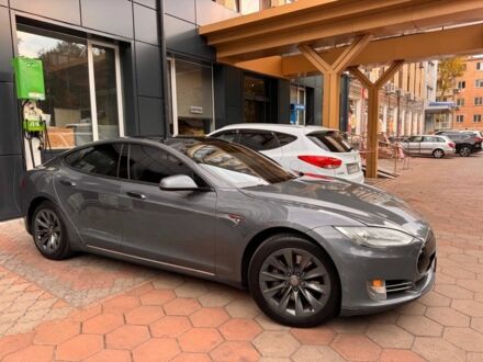Тесла Модель С 2013 в Одессе на Automoto.ua Серый Тесла Модель С, объемом двигателя 0 л и пробегом 290 тыс. км за 13800 $, фото 1 на Automoto.ua