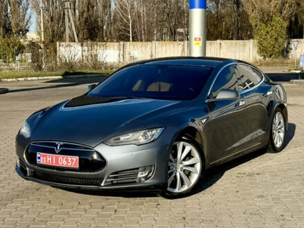 Серый Тесла Модель С, объемом двигателя 0 л и пробегом 340 тыс. км за 12800 $, фото 1 на Automoto.ua