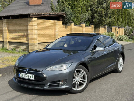 Тесла Модель С 2013 в Черкассах на Automoto.ua Серый Тесла Модель С, объемом двигателя 0 л и пробегом 227 тыс. км за 13100 $, фото 1 на Automoto.ua