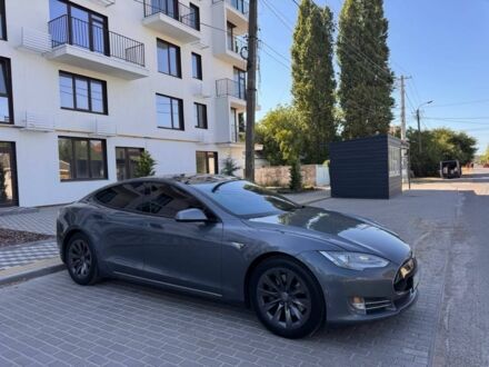Тесла Модель С 2013 у Чорноморську (Іллічівську) на Automoto.ua Сірий Тесла Модель С, об'ємом двигуна 0 л та пробігом 290 тис. км за 14500 $, фото 1 на Automoto.ua