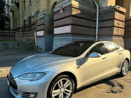 Сірий Тесла Модель С, об'ємом двигуна 0 л та пробігом 290 тис. км за 12500 $, фото 1 на Automoto.ua