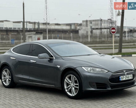 Серый Тесла Модель С, объемом двигателя 0 л и пробегом 360 тыс. км за 10500 $, фото 1 на Automoto.ua