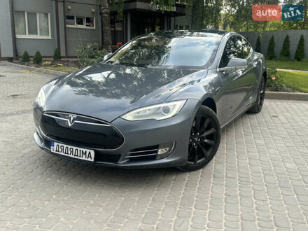Тесла Модель С 2013 в Кропивницком (Кировограде) на Automoto.ua Серый Тесла Модель С, объемом двигателя 0 л и пробегом 200 тыс. км за 13700 $, фото 1 на Automoto.ua