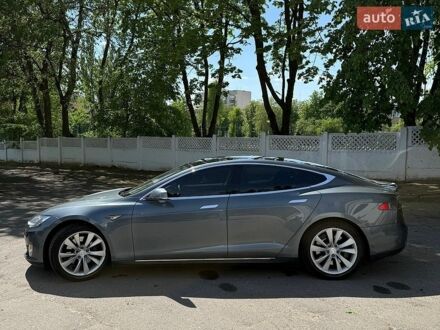 Серый Тесла Модель С, объемом двигателя 0 л и пробегом 228 тыс. км за 10700 $, фото 1 на Automoto.ua