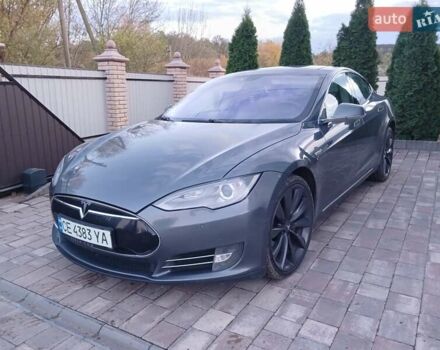 Тесла Модель С 2013 у Кицмане на Automoto.ua Сірий Тесла Модель С, об'ємом двигуна 0 л та пробігом 318 тис. км за 16300 $, фото 1 на Automoto.ua