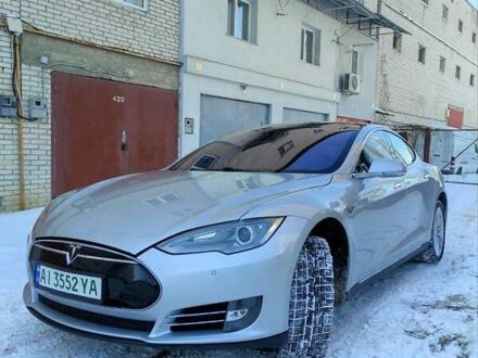 Серый Тесла Модель С, объемом двигателя 0 л и пробегом 273 тыс. км за 11600 $, фото 1 на Automoto.ua