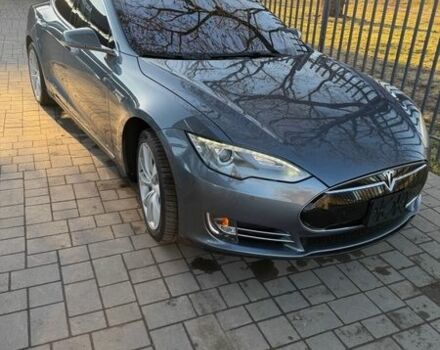 Серый Тесла Модель С, объемом двигателя 0 л и пробегом 247 тыс. км за 11000 $, фото 1 на Automoto.ua