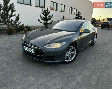 Серый Тесла Модель С, объемом двигателя 0 л и пробегом 170 тыс. км за 12500 $, фото 1 на Automoto.ua