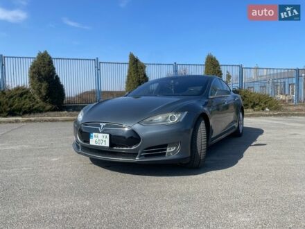 Серый Тесла Модель С, объемом двигателя 0 л и пробегом 300 тыс. км за 12400 $, фото 1 на Automoto.ua