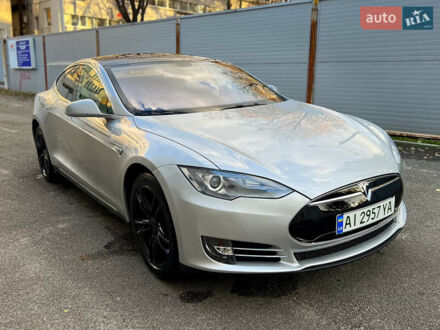 Тесла Модель С 2013 в Киеве на Automoto.ua Серый Тесла Модель С, объемом двигателя 0 л и пробегом 141 тыс. км за 13000 $, фото 1 на Automoto.ua