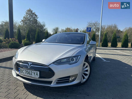 Тесла Модель С 2013 у Стрые на Automoto.ua Сірий Тесла Модель С, об'ємом двигуна 0 л та пробігом 141 тис. км за 15899 $, фото 1 на Automoto.ua