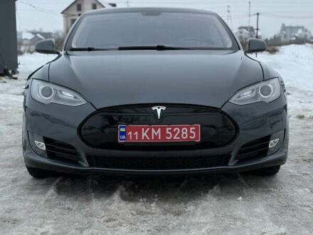 Серый Тесла Модель С, объемом двигателя 0 л и пробегом 147 тыс. км за 15000 $, фото 1 на Automoto.ua