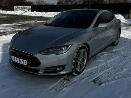 Серый Тесла Модель С, объемом двигателя 0 л и пробегом 85 тыс. км за 13100 $, фото 1 на Automoto.ua