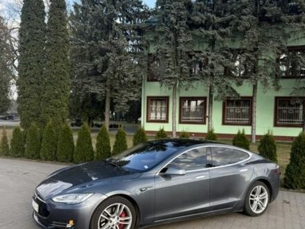 Серый Тесла Модель С, объемом двигателя 0 л и пробегом 390 тыс. км за 10999 $, фото 1 на Automoto.ua