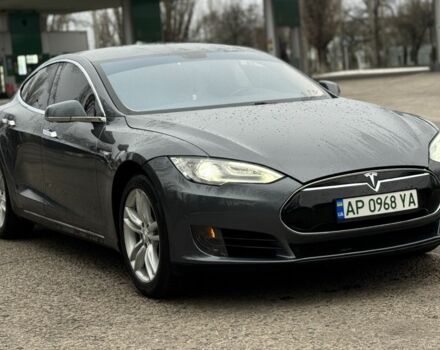 Серый Тесла Модель С, объемом двигателя 0 л и пробегом 232 тыс. км за 10700 $, фото 1 на Automoto.ua