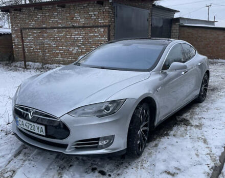 Серый Тесла Модель С, объемом двигателя 0 л и пробегом 247 тыс. км за 13100 $, фото 1 на Automoto.ua