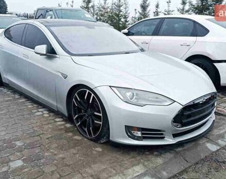 Серый Тесла Модель С, объемом двигателя 0 л и пробегом 330 тыс. км за 9999 $, фото 1 на Automoto.ua