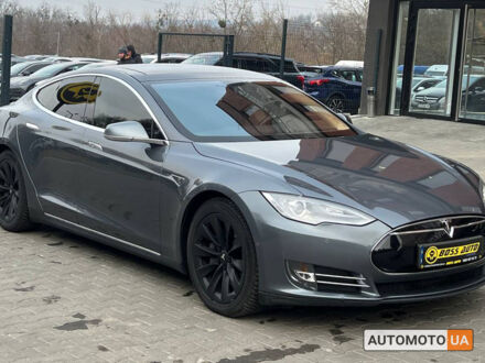 Тесла Модель С 2013 в Черновцах на Automoto.ua Серый Тесла Модель С, объемом двигателя 85 л и пробегом 108 тыс. км за 13400 $, фото 1 на Automoto.ua