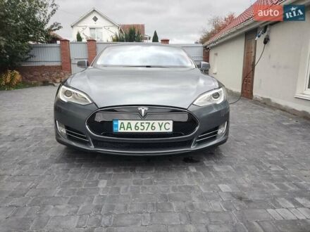 Тесла Модель С 2013 у Василькове на Automoto.ua Сірий Тесла Модель С, об'ємом двигуна 0 л та пробігом 247 тис. км за 13500 $, фото 1 на Automoto.ua