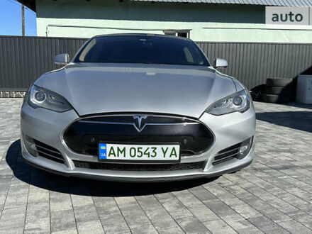 Серый Тесла Модель С, объемом двигателя 0 л и пробегом 245 тыс. км за 15000 $, фото 1 на Automoto.ua