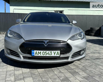 Серый Тесла Модель С, объемом двигателя 0 л и пробегом 245 тыс. км за 15000 $, фото 1 на Automoto.ua