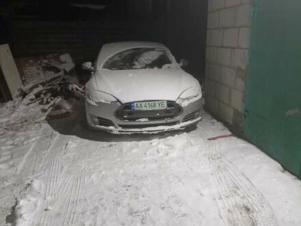 Сірий Тесла Модель С, об'ємом двигуна 0 л та пробігом 177 тис. км за 12000 $, фото 1 на Automoto.ua