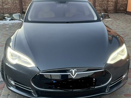 Серый Тесла Модель С, объемом двигателя 0 л и пробегом 136 тыс. км за 10999 $, фото 1 на Automoto.ua